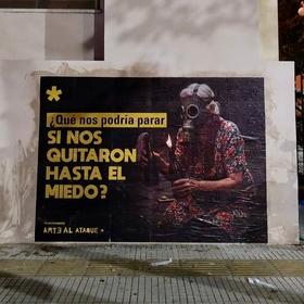 pegatineada callejera por los jubilados